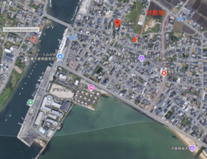 歴史の街並みのそばで